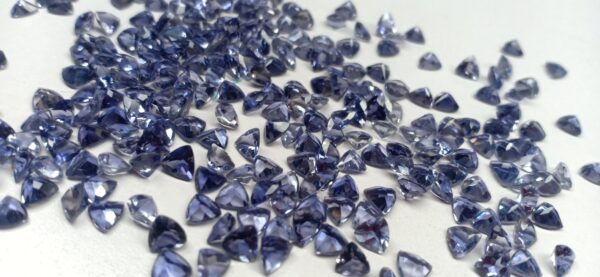 Iolite Trillion Cut 4MM - Ravi Ratnesh